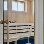 Idyllisk Hus Ved Sjøen Feriehus *